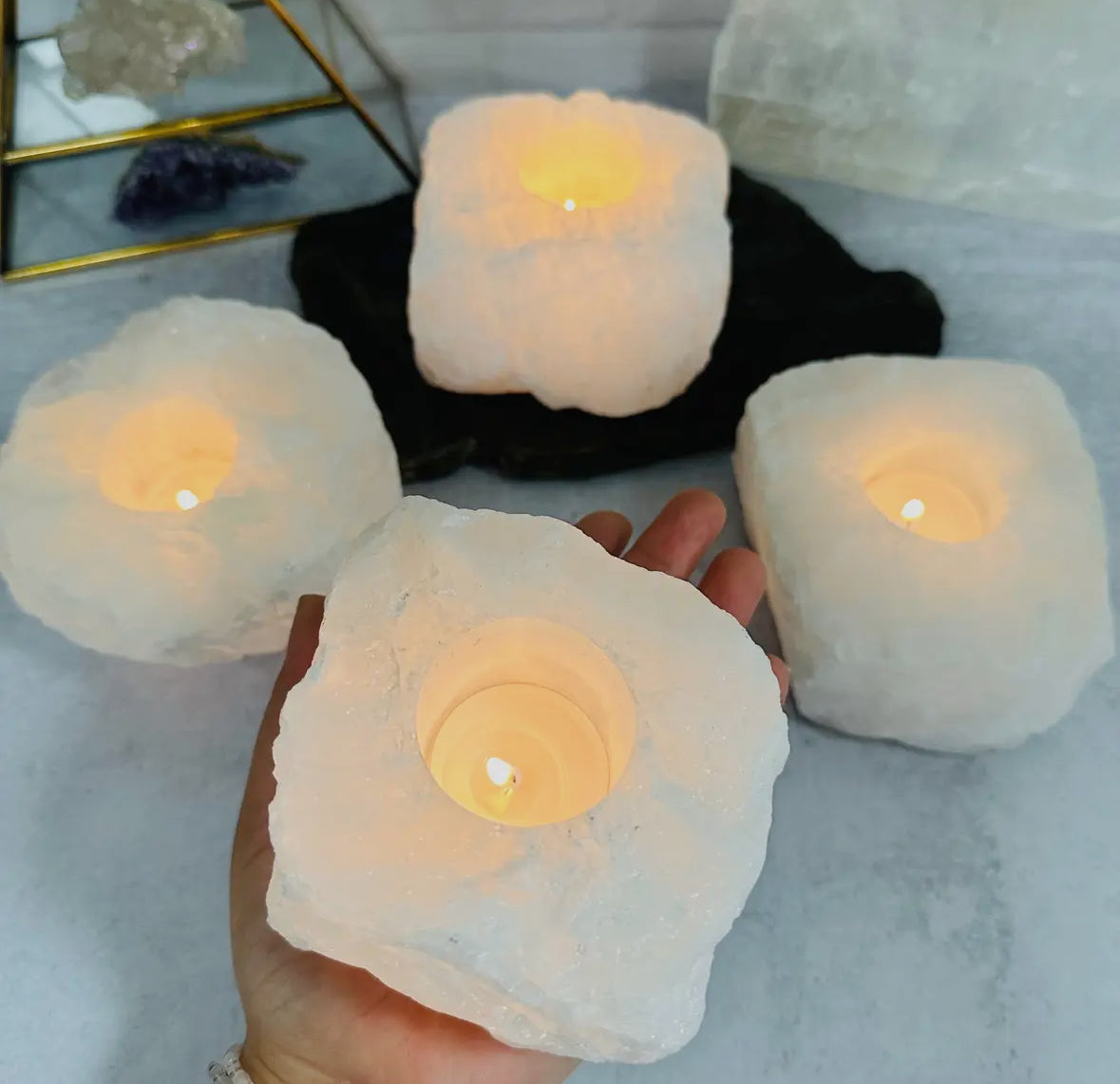 Clear Quartz Candle Holder – A Luminous Touch for Bookshelves