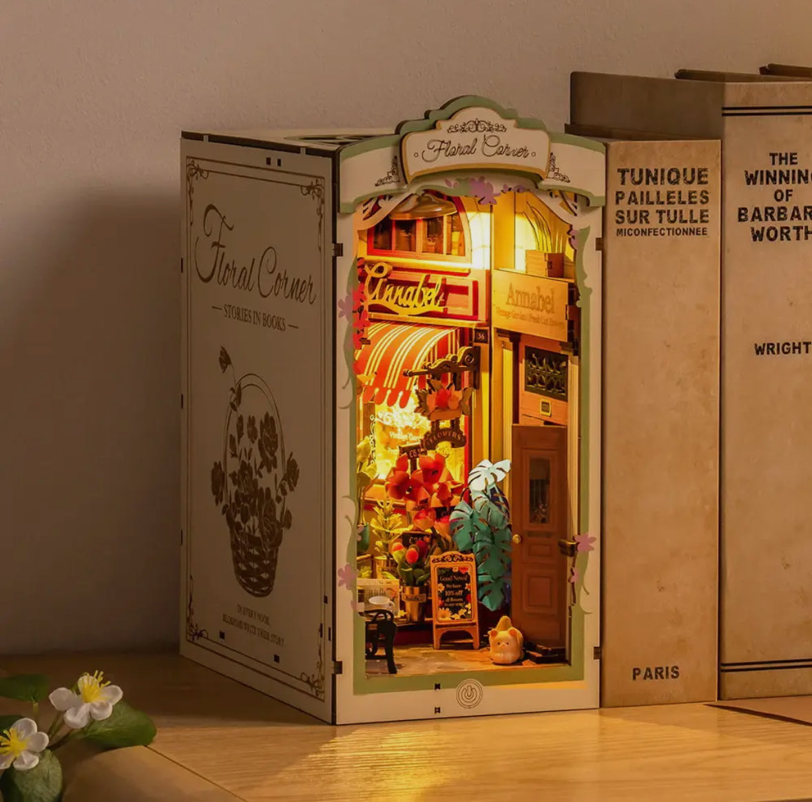 Floral Corner Book Nook kit