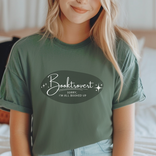 Booktrovert tee