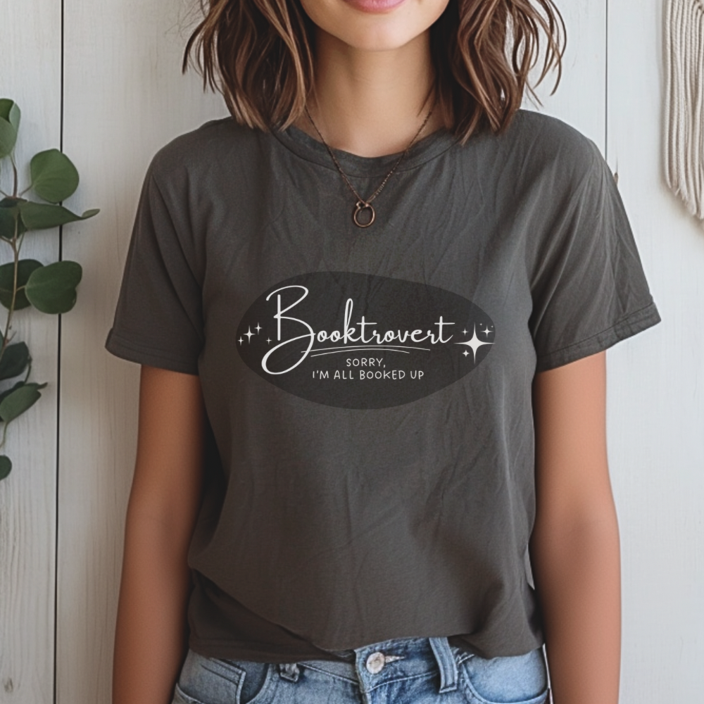 Booktrovert tee